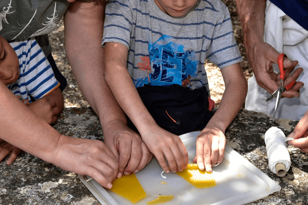 Taller abelles espelma